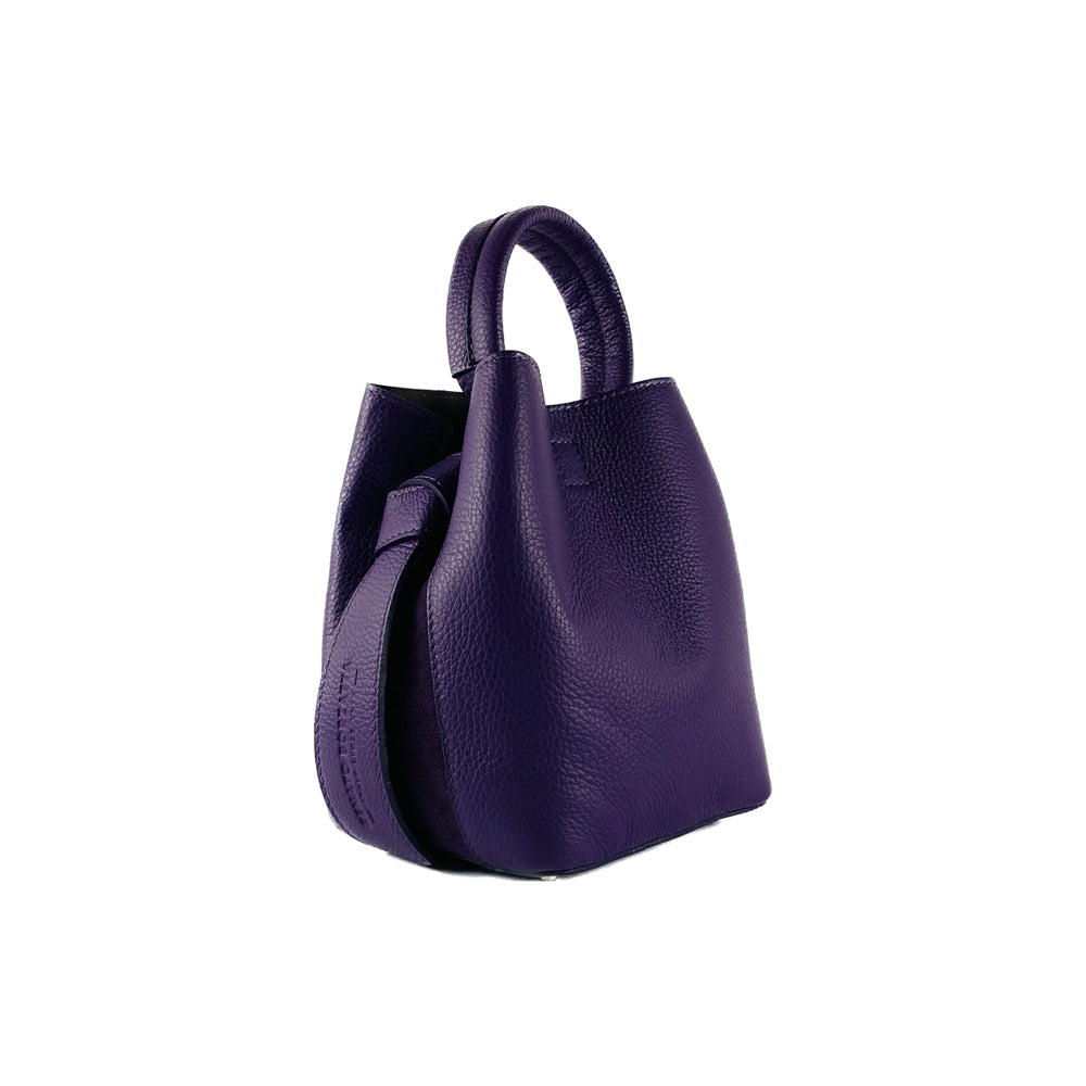 RB1006Y | Bucket Bag with Clutch in Genuine Leather Made in Italy. Shoulder strap with shiny gold metal snap hook attachments - Purple color - Dimensions: 16 x 14 x 21 cm + Handle 13 cm-0