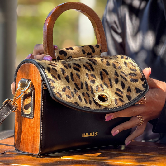 Bolso de Cuero con Solapa Leopardo y Laterales de Madera – IULIUS-0