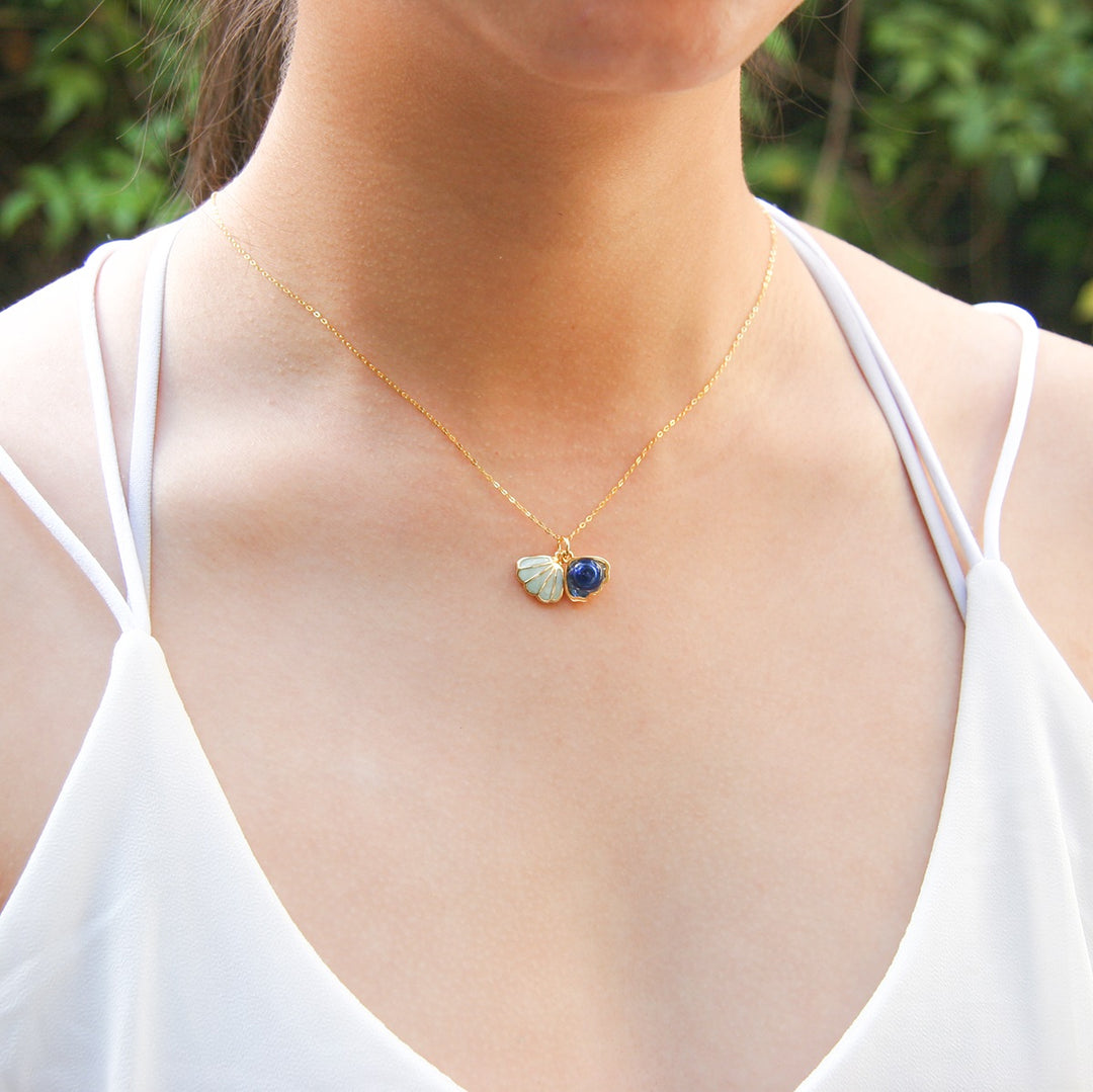 NNEDSZ Gift Box - Aroma Necklace 925 Silver, Gold coated - Green Shell Ocean Depth (Dark Blue) + Purify Oil Blend-1