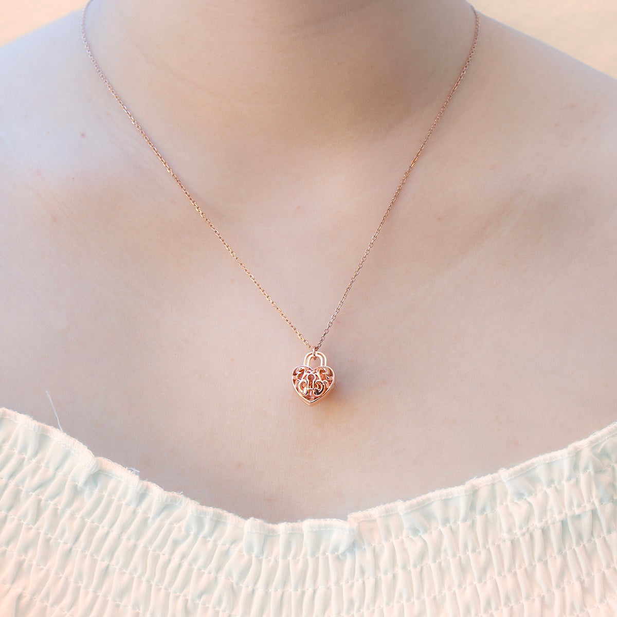 NNEDSZ Gift Box - Heart Lock Rose Gold + Purify Oil Blend-1