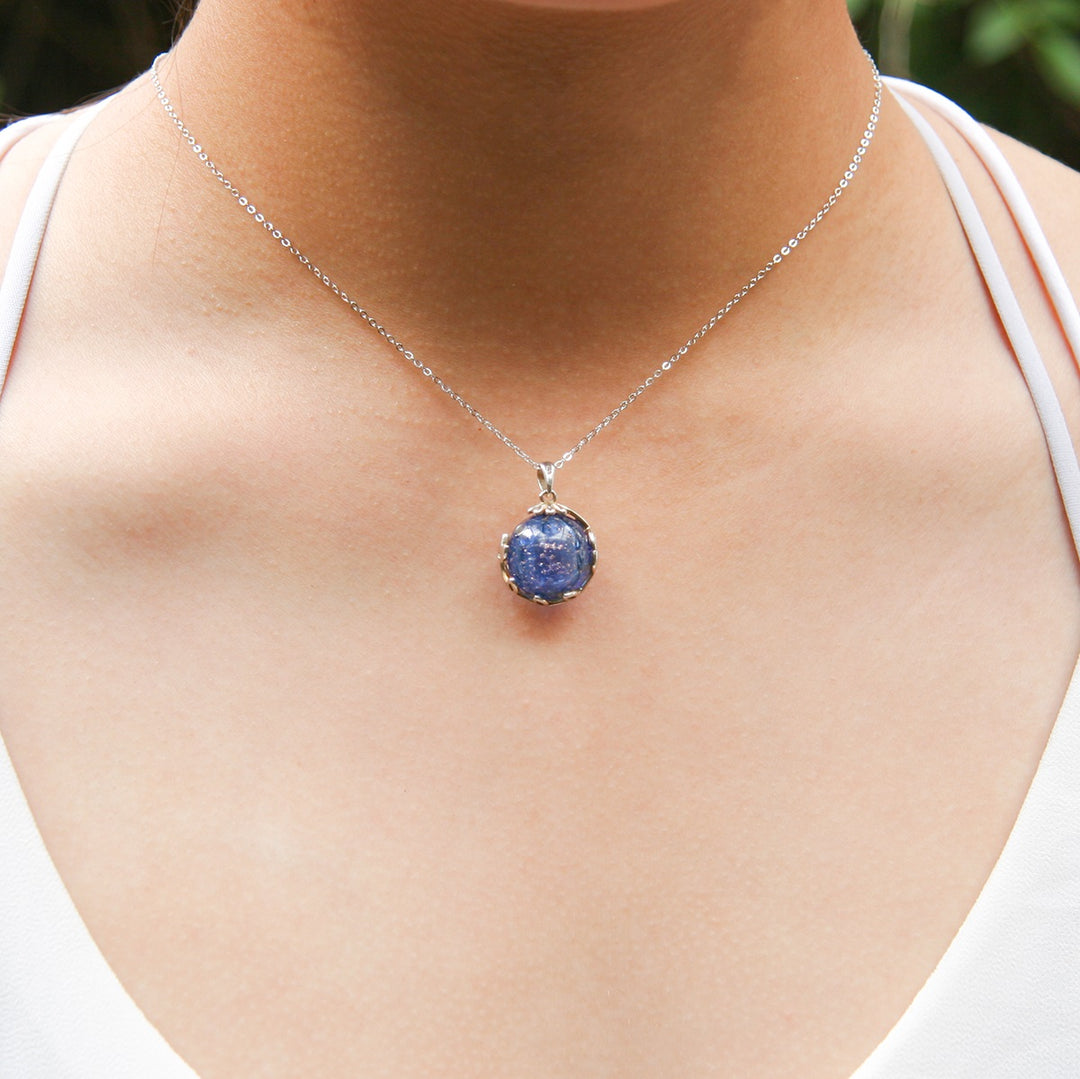 NNEDSZ Gift Box - Aroma Necklace White Gold - Planet Celestial Sapphire (Blue) + Purify Oil Blend-1